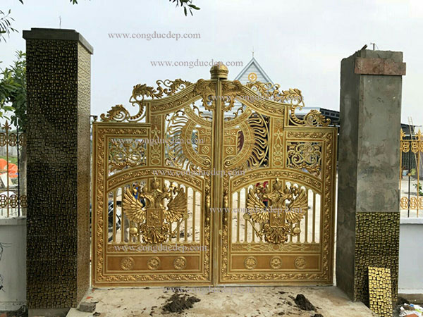 Cổng nhôm đúc tại Hòa Khánh Nam, Đức Hòa, Long An