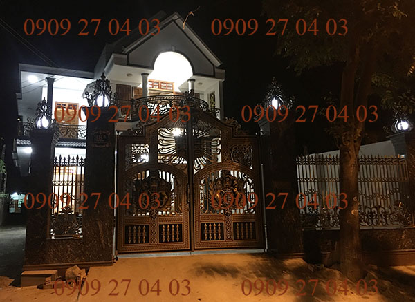 Thi công cổng nhôm đúc tại Cam Ranh, Khánh Hòa